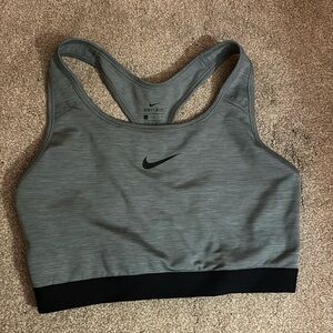 Nike grey sports bra. Women’s large. Never worn